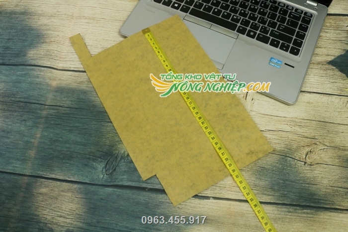 Túi giấy sáp vàng có kích thước 20x30cm chuyên dùng bao trái xoài