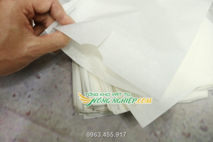 Sản phẩm được làm từ bột giấy và bột nilon nên có độ bền cao