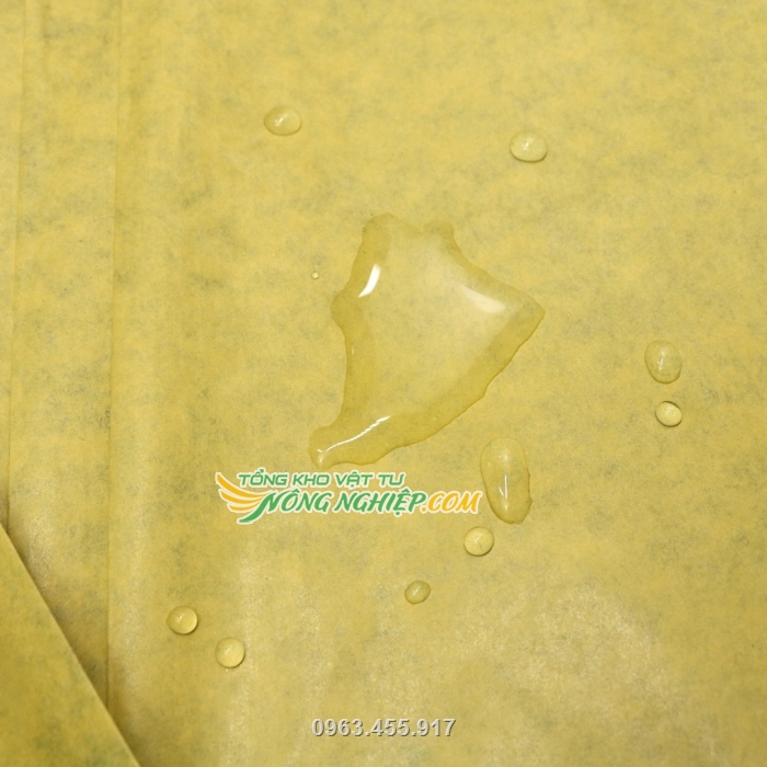 Túi quét lớp sáp bóng bên ngoài giúp túi chống thấm nước hiệu quả